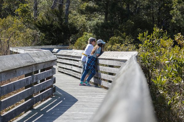 Quelle croisière offre des séminaires sur la biodiversité marine en Nouvelle-Calédonie?